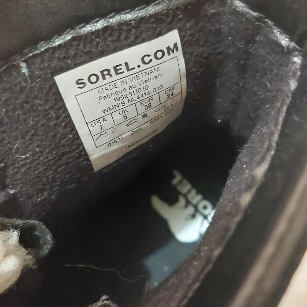Sorel Black Leather Lace-Up Winter Boots with White Sherpa Tongue Size 7 - Picture 9 of 9
